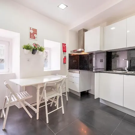 Guestready - Desterro Flats - Vintage Apartment *